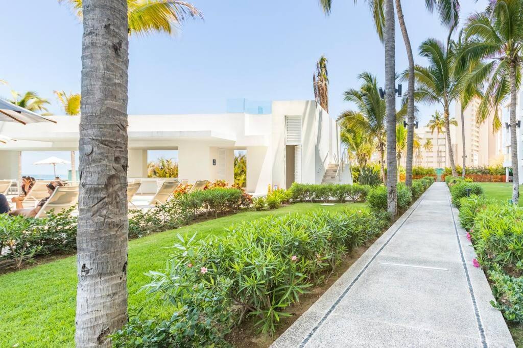 Harbor 7010 By Moikkarentals Beachfront 600Mb Wifi Puerto Vallarta Exterior photo