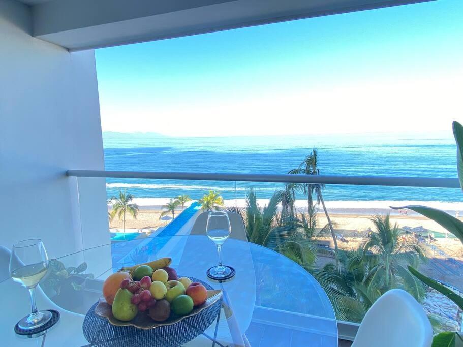 Harbor 7010 By Moikkarentals Beachfront 600Mb Wifi Puerto Vallarta Exterior photo
