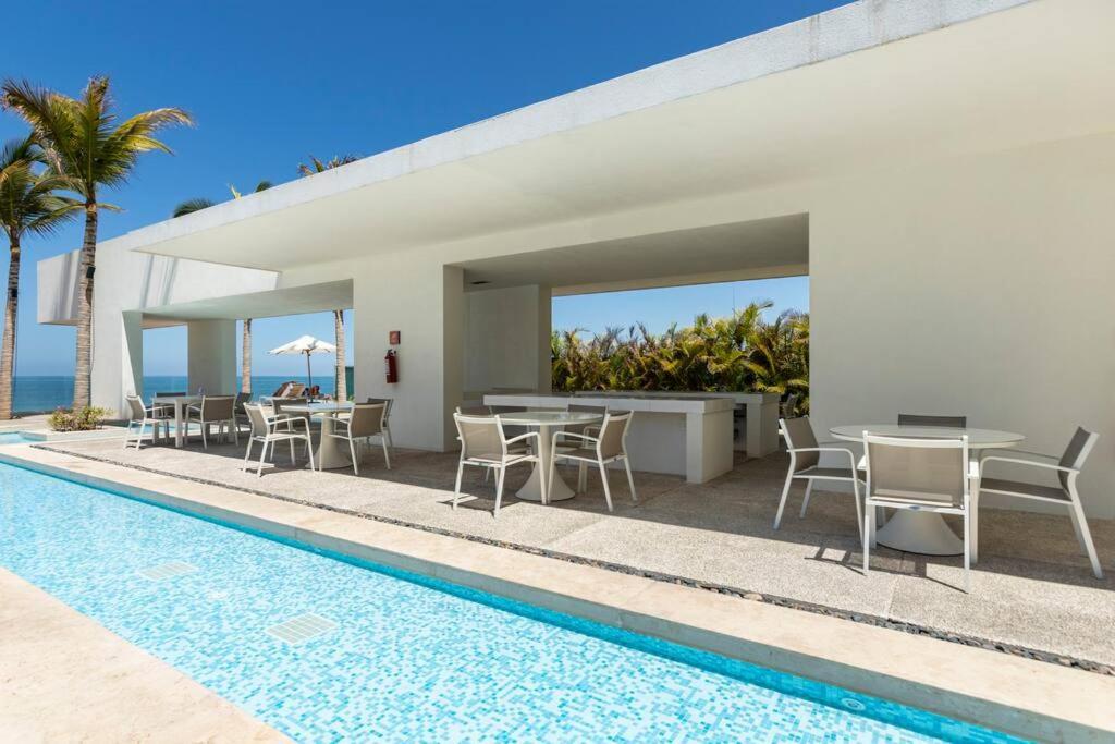 Harbor 7010 By Moikkarentals Beachfront 600Mb Wifi Puerto Vallarta Exterior photo